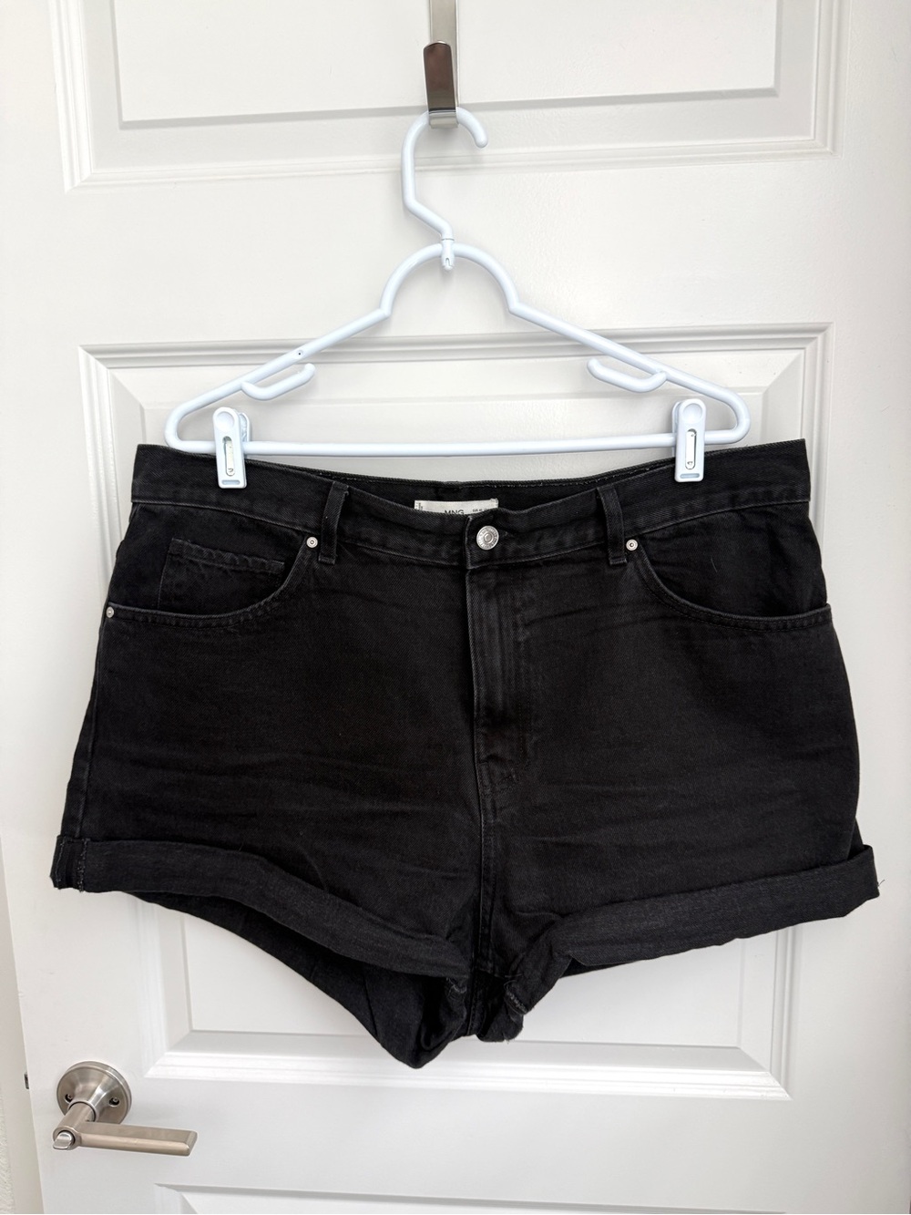 MNG Mango High-Rise Black Denim Shorts Women’s Size 14 100% Cotton Cuffed Casual